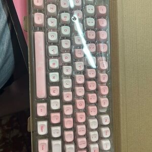 Pink and White Keycap Set